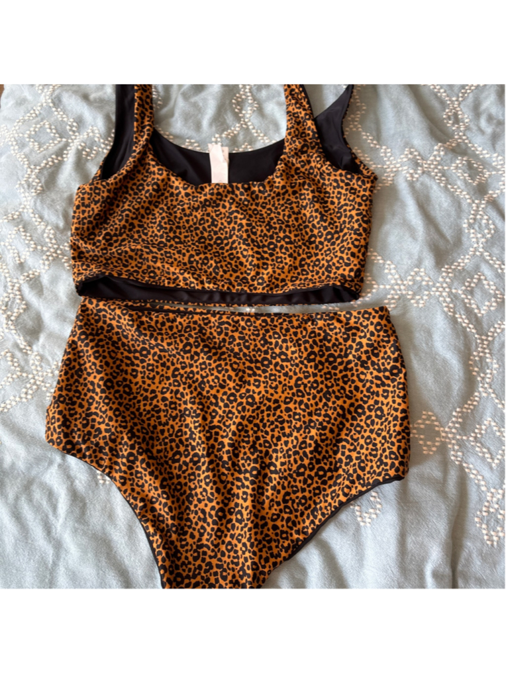 Women's Old Navy Reversible Bikini Set, Size M top, size L/XL bottom - Picture 5 of 6